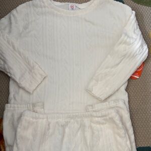 Pajamas 3 piece girls new size XL 14-16 plus ivory polyester spandex socks
